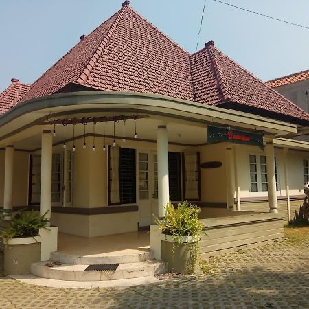 Doeloerkoe Homestay Solo المظهر الخارجي الصورة