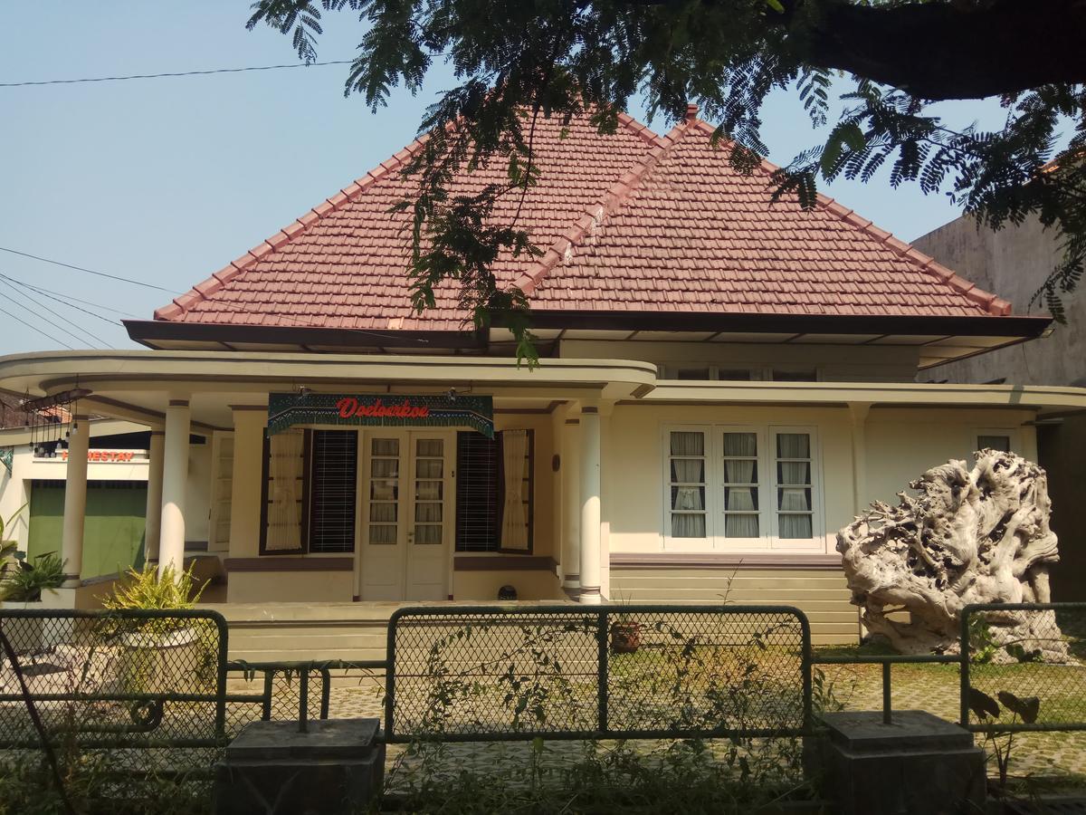 Doeloerkoe Homestay Solo المظهر الخارجي الصورة
