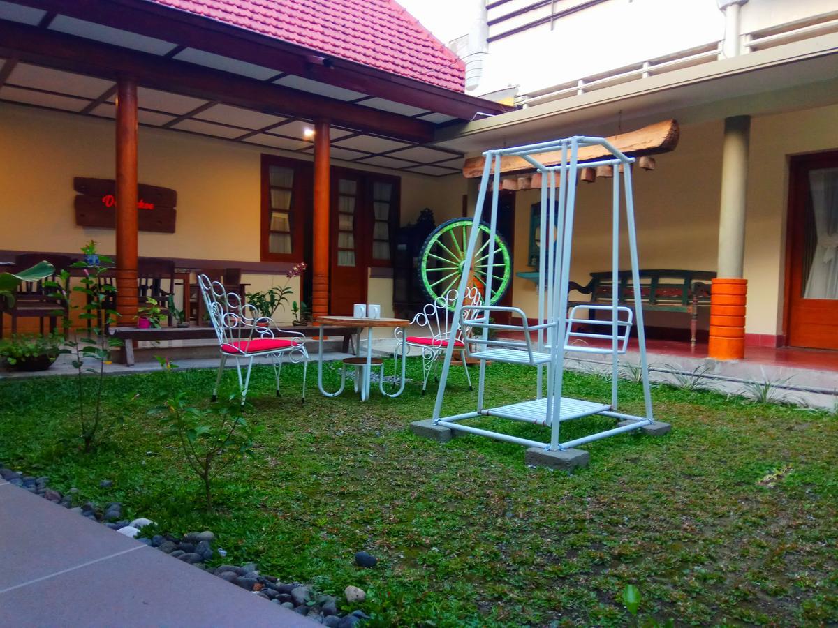 Doeloerkoe Homestay Solo المظهر الخارجي الصورة