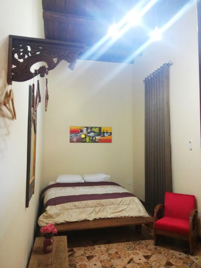 Doeloerkoe Homestay Solo المظهر الخارجي الصورة