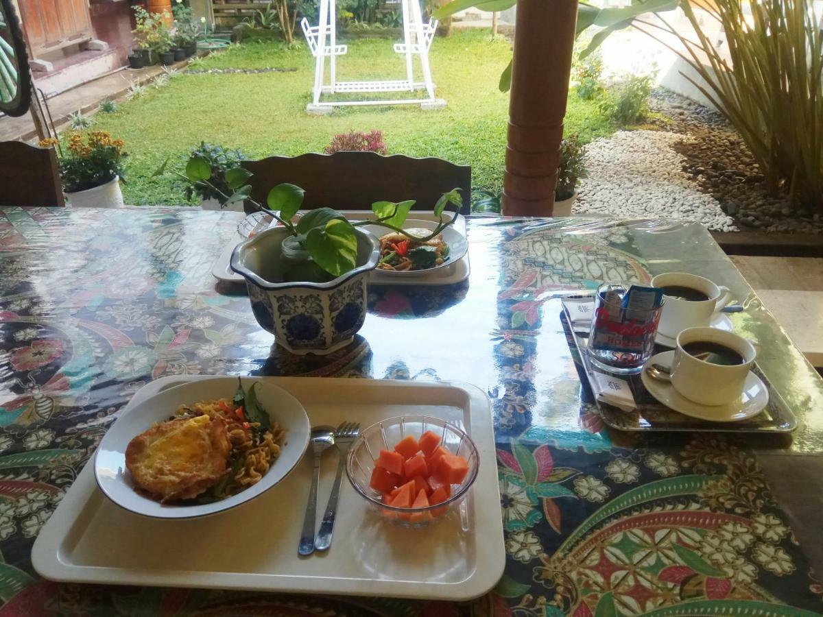 Doeloerkoe Homestay Solo المظهر الخارجي الصورة
