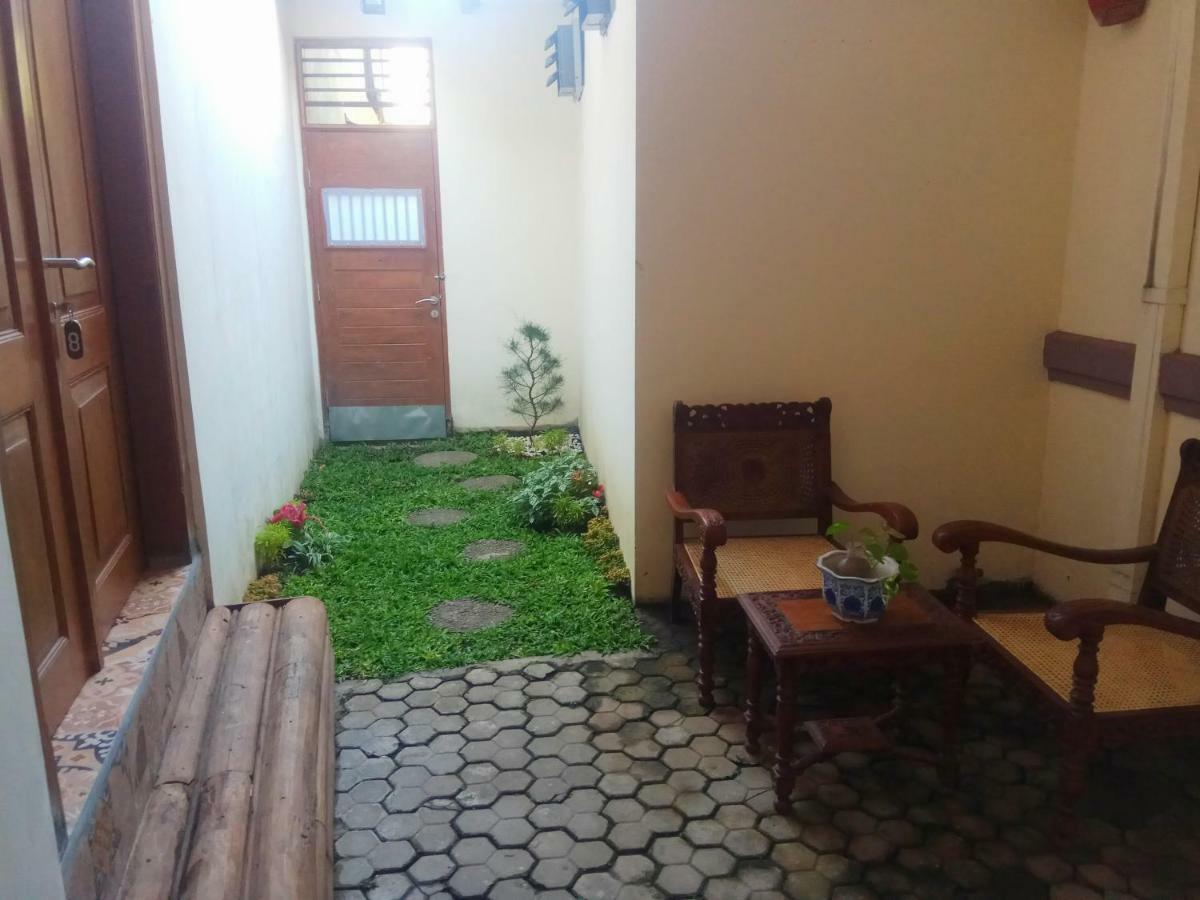 Doeloerkoe Homestay Solo المظهر الخارجي الصورة